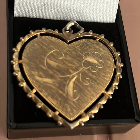 Vintage heart Vermeil charm this is also very old from Italy - Picture 1 of 4